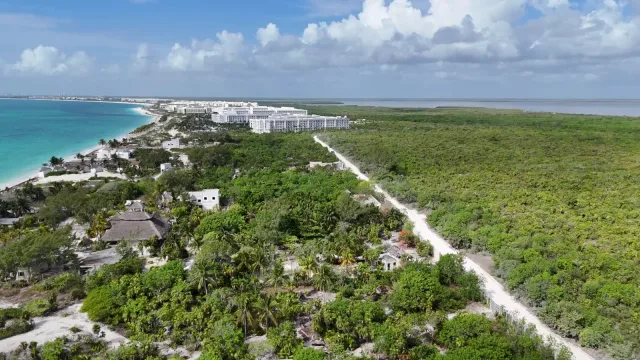 LOTE FRENTE AL MAR ISLA BLANCA QUINTANA ROO